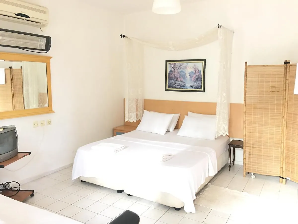 Mursel Garden Hotel Κουσάντασι 0*,