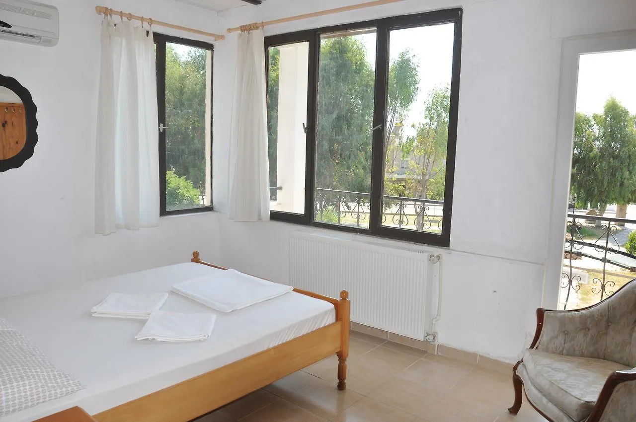 Mursel Garden Hotel Κουσάντασι Δωμάτια σε οικογενειακή κατοικία